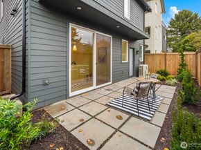 10043 8th Avenue NW B, Seattle WA 98177