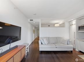 590 1st Avenue S 613, Seattle WA 98104