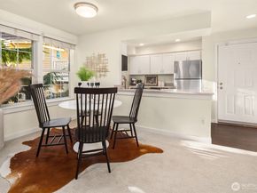 2740 118th Avenue SE 202, Bellevue WA 98005