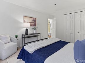 2740 118th Avenue SE 202, Bellevue WA 98005