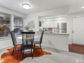 2740 118th Avenue SE 202, Bellevue WA 98005