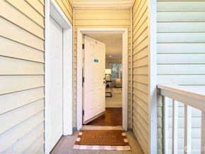 2740 118th Avenue SE 202, Bellevue WA 98005