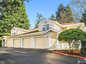2740 118th Avenue SE 202, Bellevue WA 98005