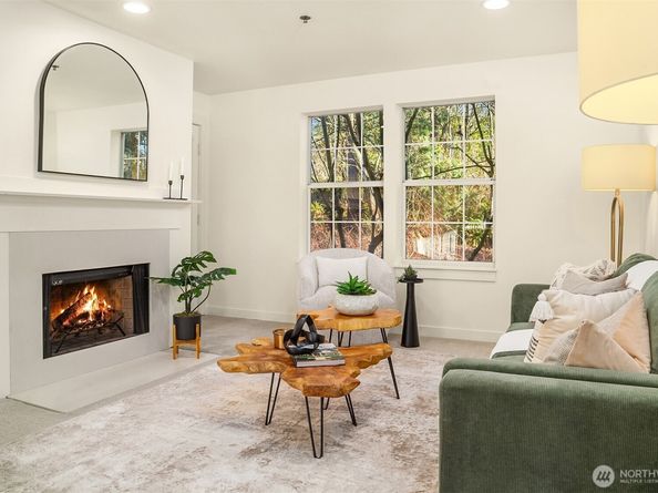 2740 118th Avenue SE 202, Bellevue WA 98005