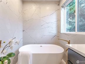 12226 NE 70th Street, Kirkland WA 98033