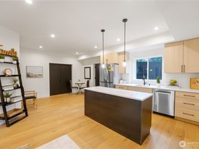 12226 NE 70th Street, Kirkland WA 98033