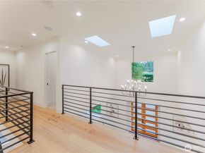 12226 NE 70th Street, Kirkland WA 98033