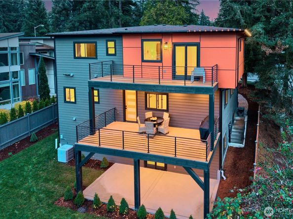 12226 NE 70th Street, Kirkland WA 98033