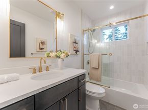 12226 NE 70th Street, Kirkland WA 98033