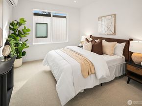 3428 13th Avenue W, Seattle WA 98119