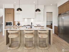 3428 13th Avenue W, Seattle WA 98119