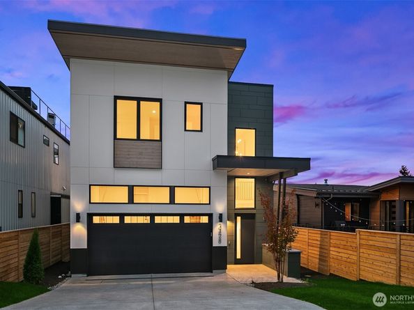 3428 13th Avenue W, Seattle WA 98119