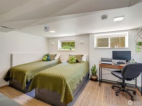 10045 9th Avenue SW, Seattle WA 98146