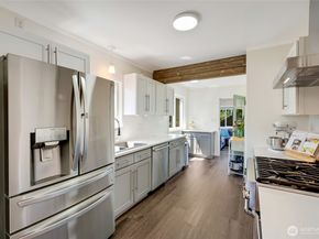 10045 9th Avenue SW, Seattle WA 98146