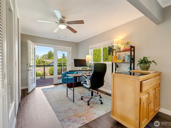 10045 9th Avenue SW, Seattle WA 98146