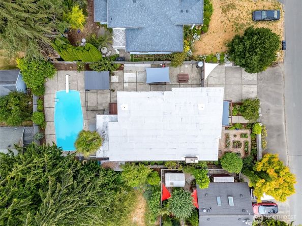 10045 9th Avenue SW, Seattle WA 98146