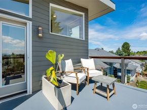 10045 9th Avenue SW, Seattle WA 98146