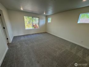 1936 NW Meadowview Drive 10, Poulsbo WA 98370