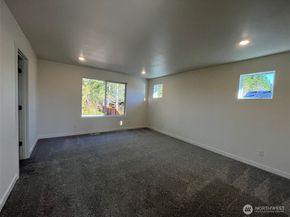 1936 NW Meadowview Drive 10, Poulsbo WA 98370