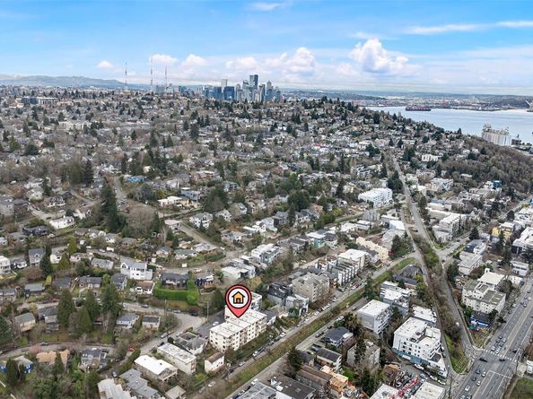 2625 13th Avenue W 302, Seattle WA 98119