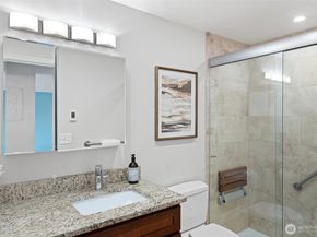 2625 13th Avenue W 302, Seattle WA 98119