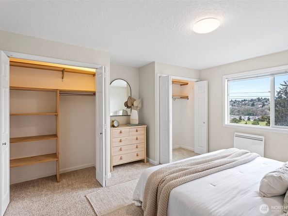 2625 13th Avenue W 302, Seattle WA 98119