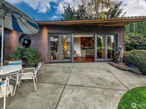 7503 Fairway Drive NE, Seattle WA 98115