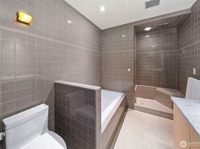 7503 Fairway Drive NE, Seattle WA 98115