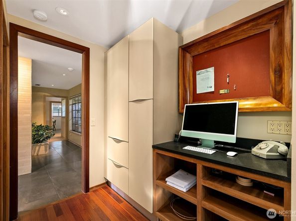 7503 Fairway Drive NE, Seattle WA 98115