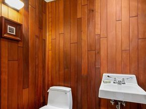 7503 Fairway Drive NE, Seattle WA 98115