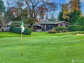 7503 Fairway Drive NE, Seattle WA 98115
