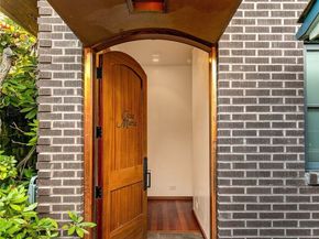 7503 Fairway Drive NE, Seattle WA 98115