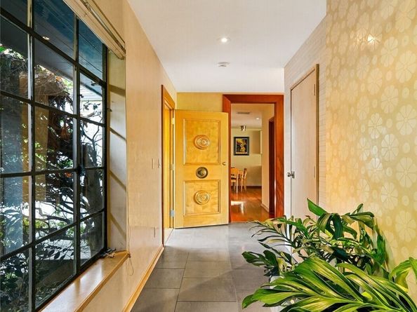 7503 Fairway Drive NE, Seattle WA 98115