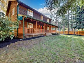 8128 High School Loop NE, Bainbridge Island WA 98110
