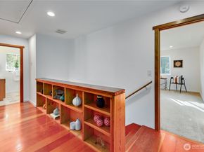 8128 High School Loop NE, Bainbridge Island WA 98110