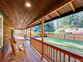 8128 High School Loop NE, Bainbridge Island WA 98110