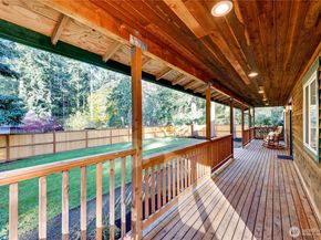 8128 High School Loop NE, Bainbridge Island WA 98110