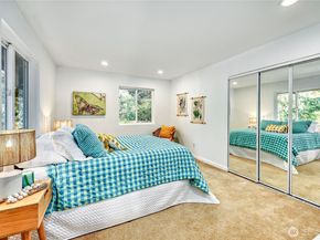 8128 High School Loop NE, Bainbridge Island WA 98110