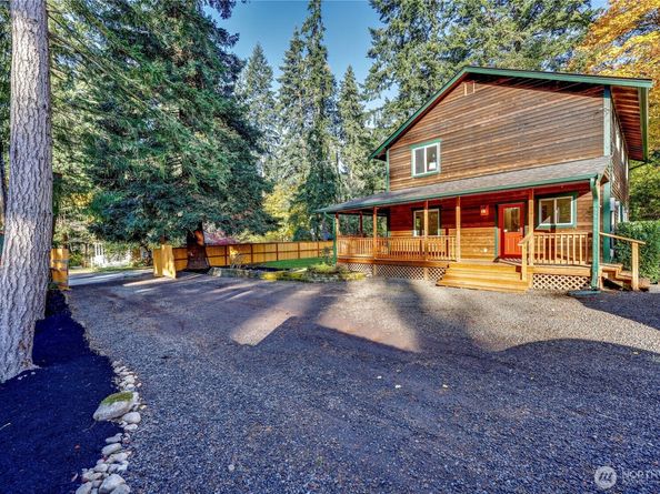 8128 High School Loop NE, Bainbridge Island WA 98110