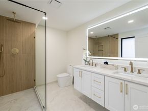 10529 32nd Dr SE, Everett WA 98208