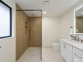 10529 32nd Dr SE, Everett WA 98208