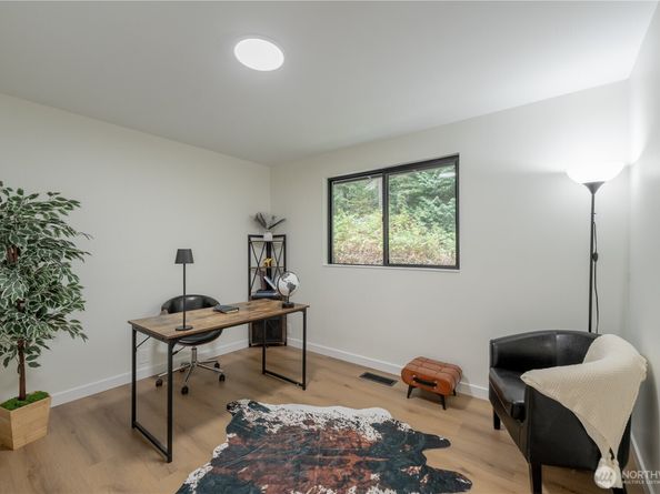 10529 32nd Dr SE, Everett WA 98208