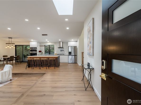 10529 32nd Dr SE, Everett WA 98208