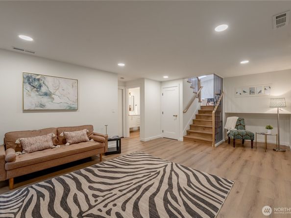 10529 32nd Dr SE, Everett WA 98208