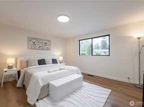 10529 32nd Dr SE, Everett WA 98208