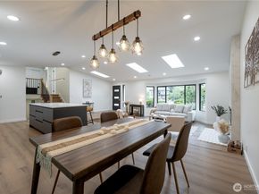 10529 32nd Dr SE, Everett WA 98208