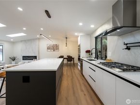 10529 32nd Dr SE, Everett WA 98208