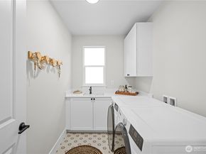 14303 149th Place NE 36, Woodinville WA 98072