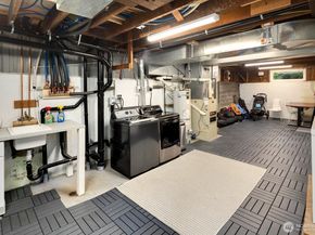 3249 27th Avenue W, Seattle WA 98199