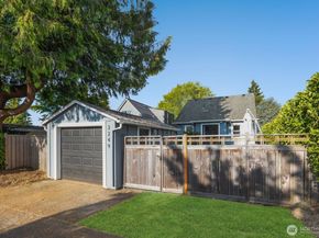 3249 27th Avenue W, Seattle WA 98199